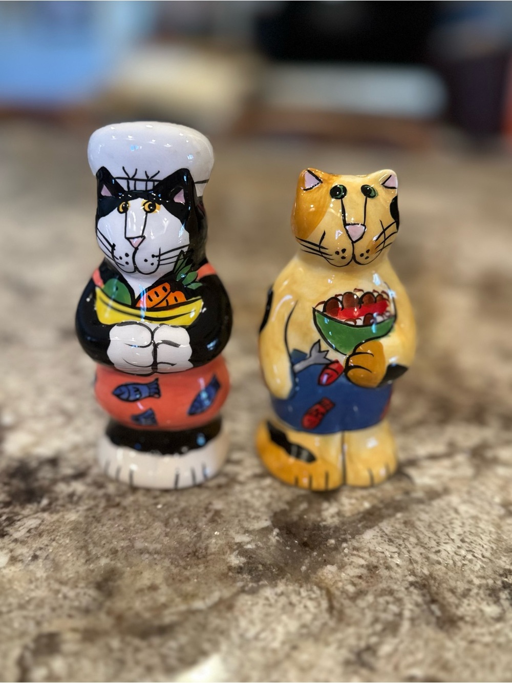 Vintage 1980’s Ceramic Chef & Waiter Catzilla Salt & Pepper Shaker Set in Box
